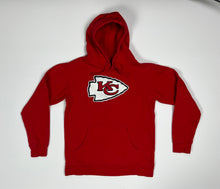 Load image into Gallery viewer, Men’s Red Pre-Owned Majestic NFL Kansas City Chiefs Hoodie, Size Small
