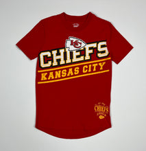 Load image into Gallery viewer, Youth Pre-Owned Red NFL Kansas City Chiefs Short Sleeve Shirt, Size Youth Medium (10/12) (see measurements)
